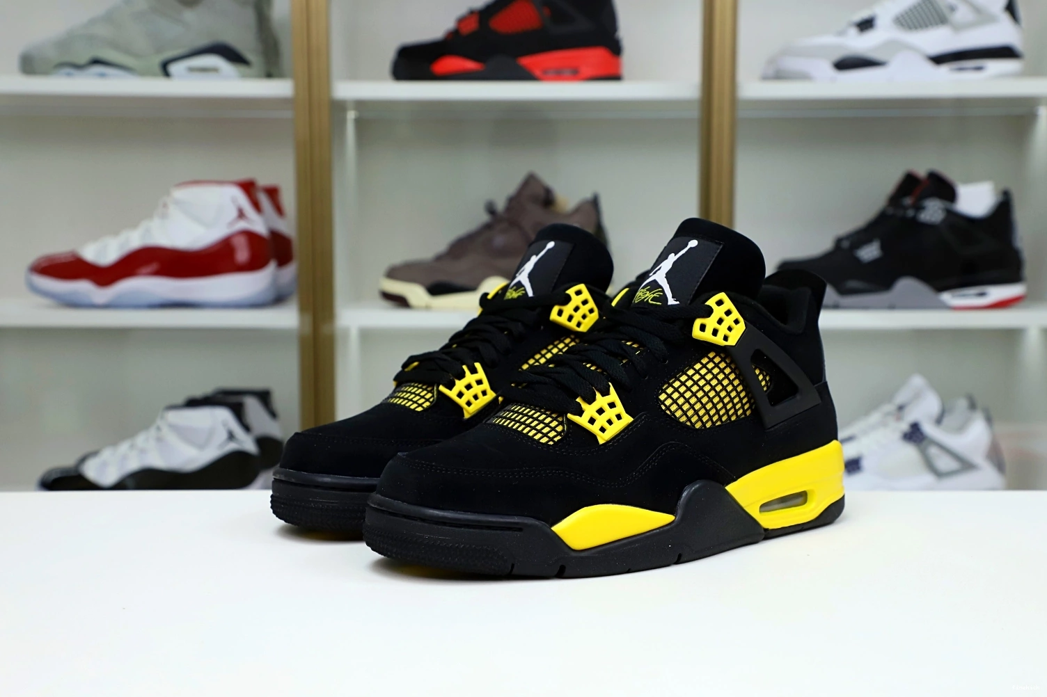 Air Jordan Jordan4  2023 thunder 0726